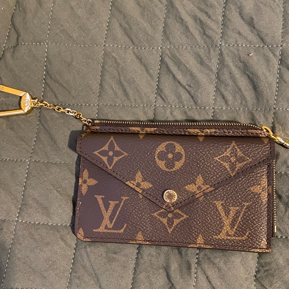 Like new with box and dust bag